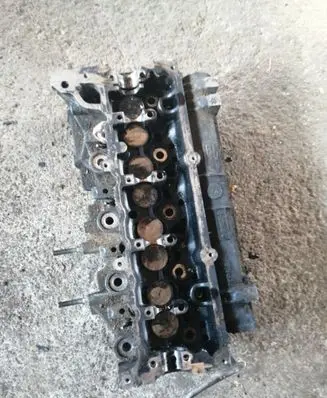 Renault Megane II Engine head 3869F