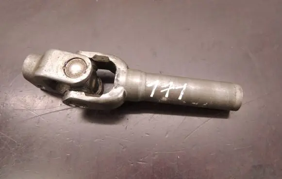 Toyota Corolla E120 E130 Steering column universal joint D171