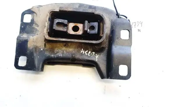 Volvo V50 Engine mount bracket p112d322a59c