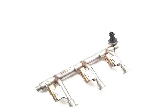 Ford Focus Fuel main line pipe CM5G-9H487-HA