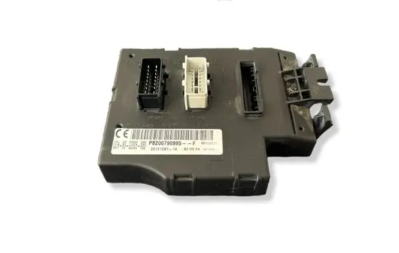 Opel Vivaro Comfort/convenience module P8200790995