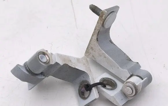 Audi A3 8Y Front door hinge set 8W5831404A 8V5833404C