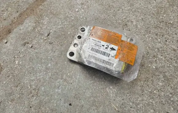 Nissan Primera Airbag control unit/module 98820AV200
