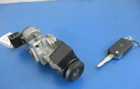 Mazda 3 I Ignition lock 3M51-3F880-AC