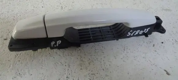 Suzuki SX4 S-Cross Front door exterior handle/bracket 26U