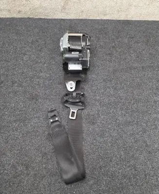 Mercedes-Benz C W205 Front seatbelt A2058606400 631024200A 630146400