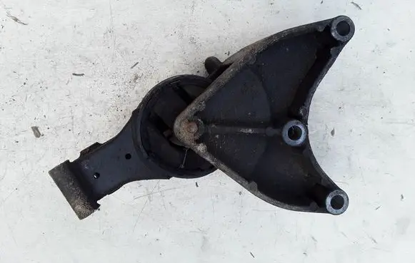 Fiat Croma Engine mount bracket