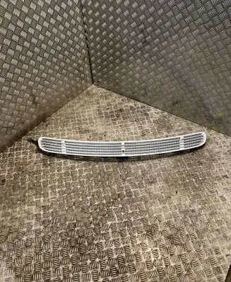 Mercedes-Benz S W220 Front bumper upper radiator grill 2208800205 A2208800205