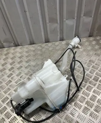 Toyota RAV 4 (XA50) Windshield washer fluid reservoir/tank 060851665