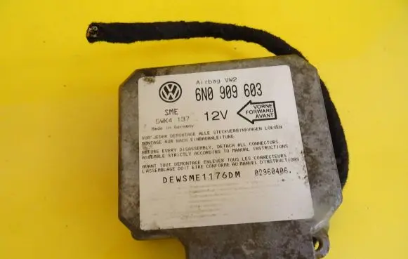 Volkswagen PASSAT B4 Airbag control unit/module 6N0909603