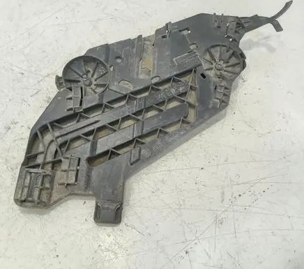 Skoda Octavia Mk2 (1Z) Headlight/headlamp mounting bracket LI17035201