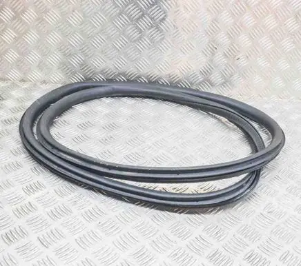 Fiat 500X Rubber seal rear door B386