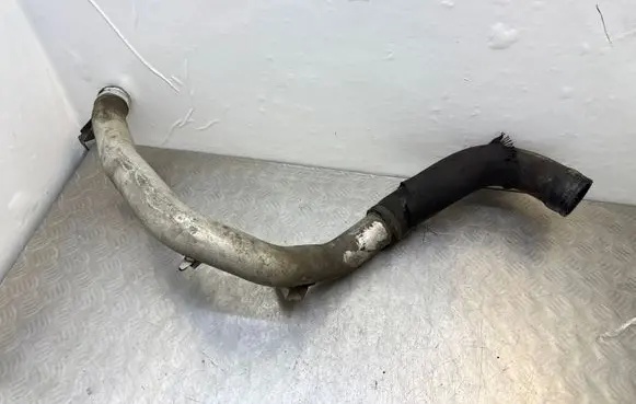 Volvo V70 Intercooler hose/pipe 31370489