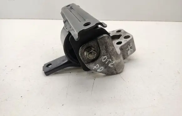 Mitsubishi Outlander Engine mount bracket MN184344