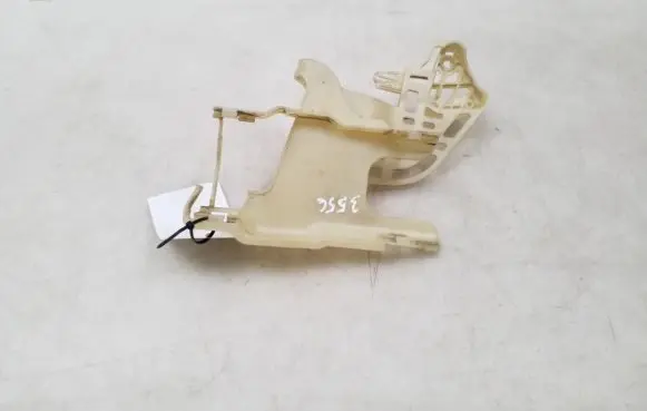 Volkswagen Tiguan Front door exterior handle/bracket 5N0837867A