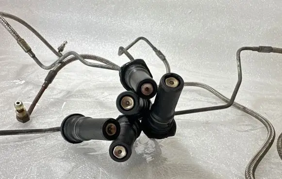Audi 80 90 B3 Fuel Injector clamp holder 026133555A