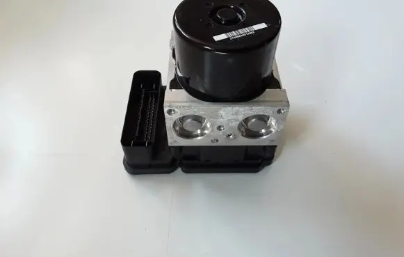 Volvo XC60 ABS Pump 31423348