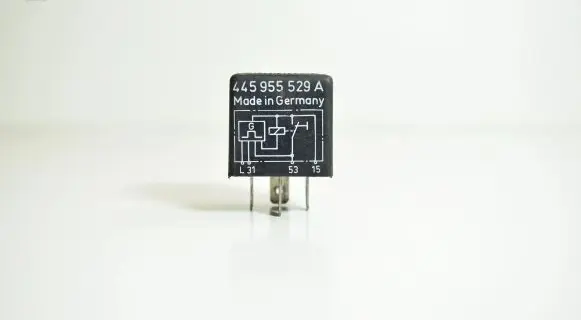 Audi A6 S6 C4 4A Other relay 445955529A