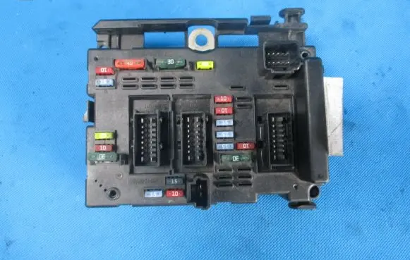 Citroen C5 BSM Control unit 9657608580 11222062