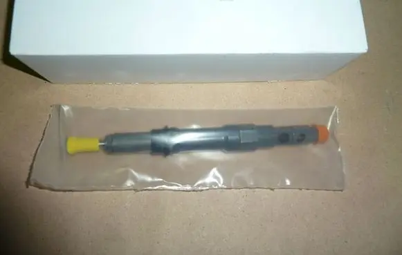 Fuel injector