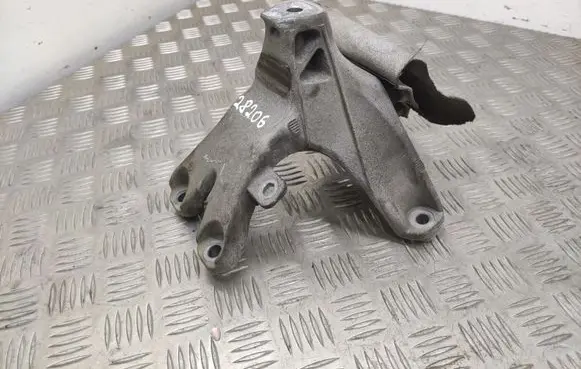 Audi A4 S4 B8 8K Engine mounting bracket
