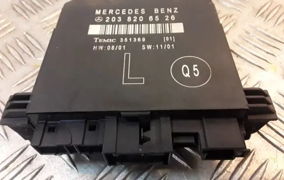 Mercedes-Benz C W203 Door control unit/module 2038206526 A2038206526