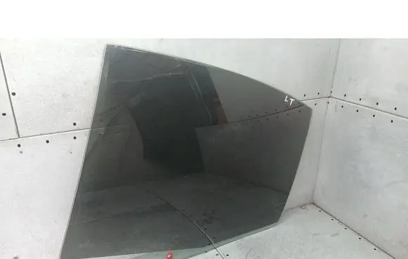 BMW 3 E46 Rear door window glass 