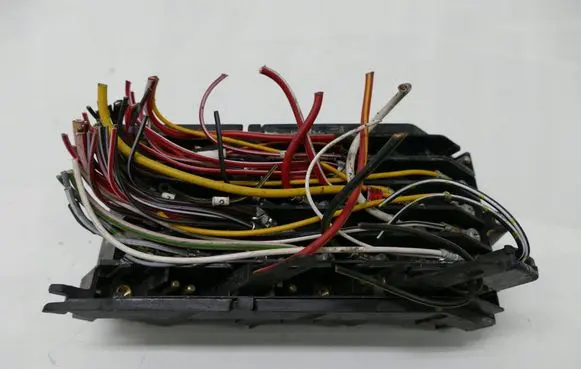 Mercedes-Benz E W124 Fuse module 1245400150