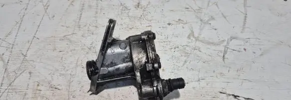 Volkswagen Multivan T4 Power steering pump