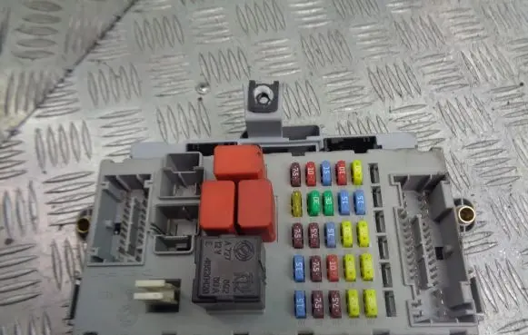 Fiat Croma Fuse box cover 46846746