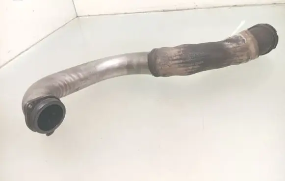 BMW 5 E60 E61 Intercooler hose/pipe 7787468