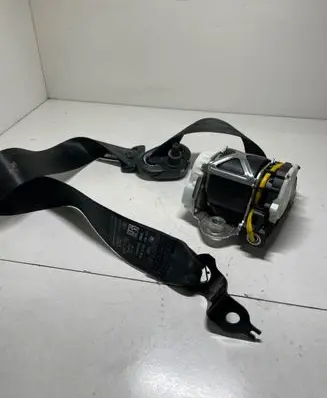Skoda Fabia Mk2 (5J) Front seatbelt 5J0857702C 34176616 1000045