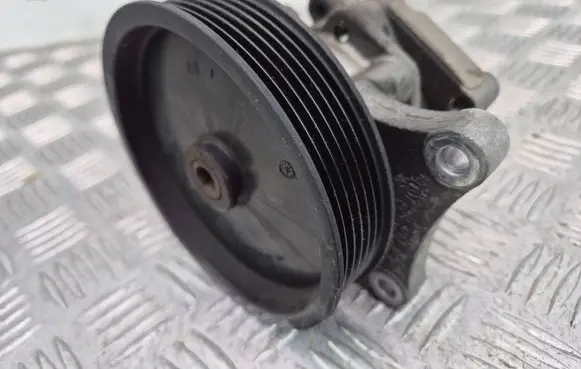 Mercedes-Benz C W204 Power steering pump A0064666801 14513 A9064660801