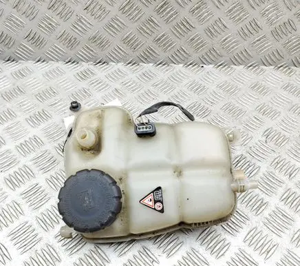 Mercedes-Benz GLB X247 Coolant expansion tank/reservoir A2475000049