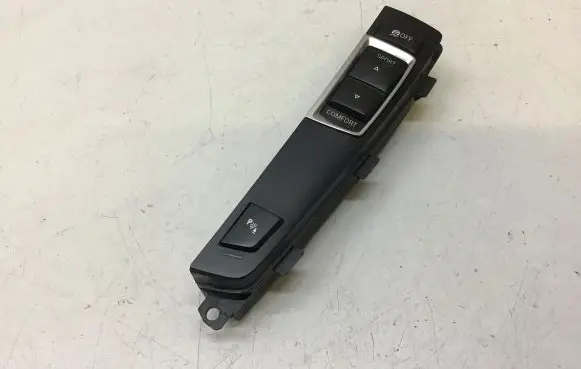 BMW 6 F06 Gran coupe Parking (PDC) sensor switch 9202942 61319202942