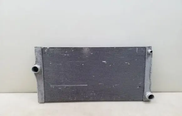 BMW 5 F10 F11 Coolant radiator 8509176