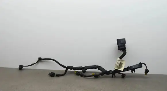Audi Q3 8U Fuel injector wires 06J971082B