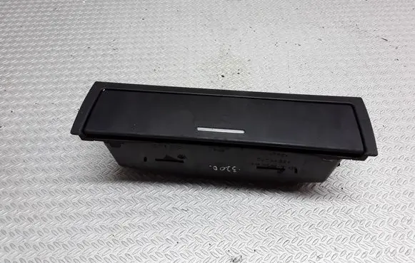 BMW 3 E46 Glove box central console 307180200