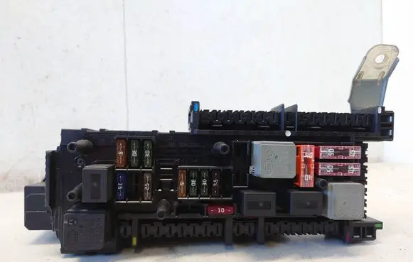 Mercedes-Benz C W204 SAM control unit A2049005201 2049005201