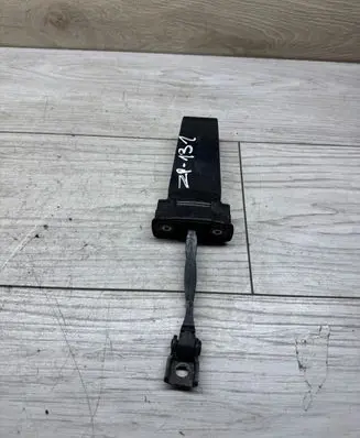 Skoda Octavia Mk3 (5E) Rear door check strap stopper 5E0839267A