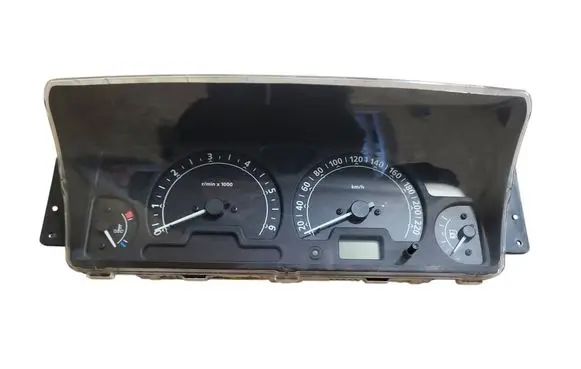Land Rover Discovery Speedometer (instrument cluster) YAC001480