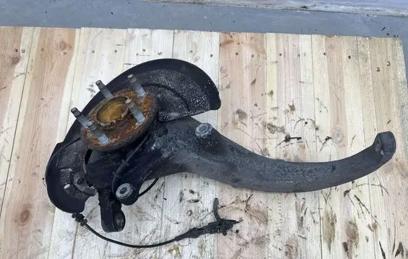 Jaguar S-Type Front wheel hub spindle knuckle 