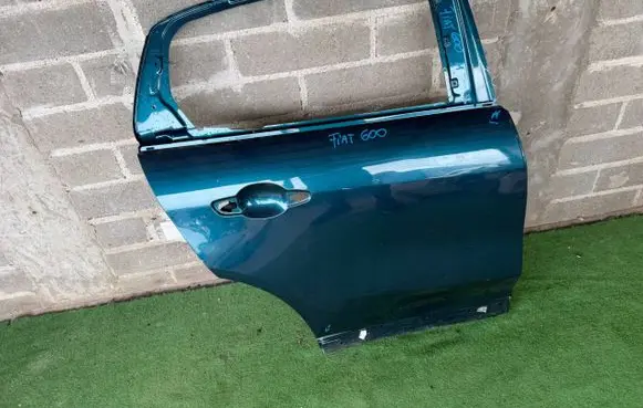Fiat 600 Rear door