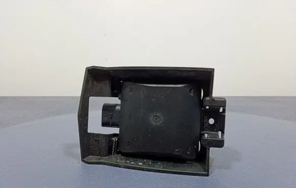 Volkswagen PASSAT B7 USA Distronic sensor radar 2Q0907685A