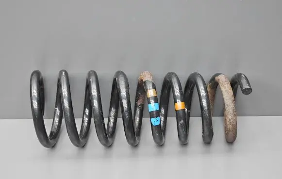 Jaguar XF X250 Rear coil spring
