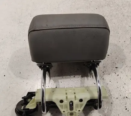 Mercedes-Benz S W221 Rear seat headrest A334002