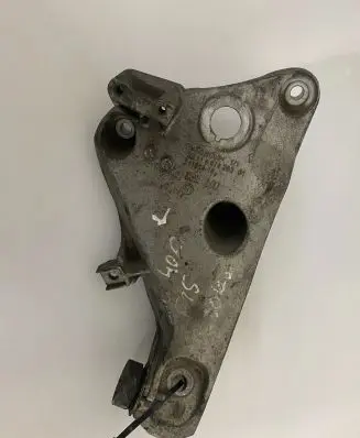 BMW X5 F15 Engine mounting bracket 6876283