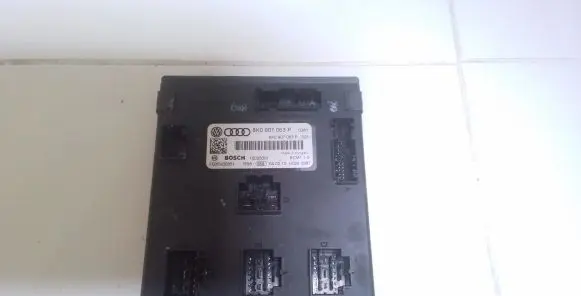 Audi A5 8T 8F Comfort/convenience module 8K0907063P 10025001