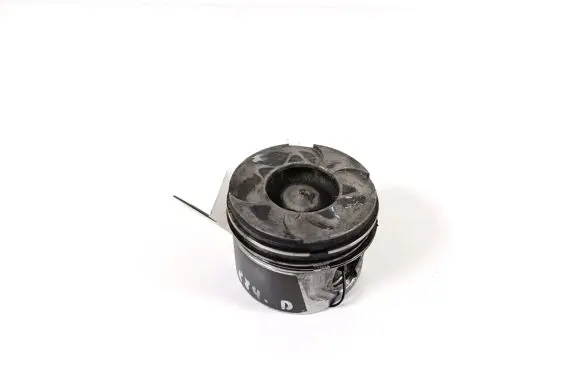 Mercedes-Benz S W220 Piston with connecting rod