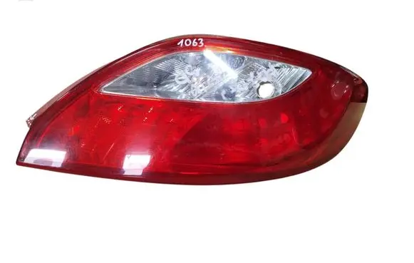 Mazda 2 Rear/tail lights D65151150